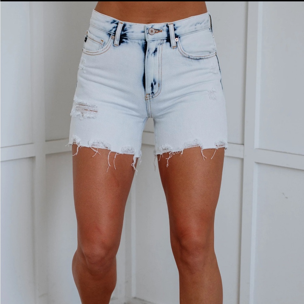 NWT Kancan Distressed Shorts size 15/31